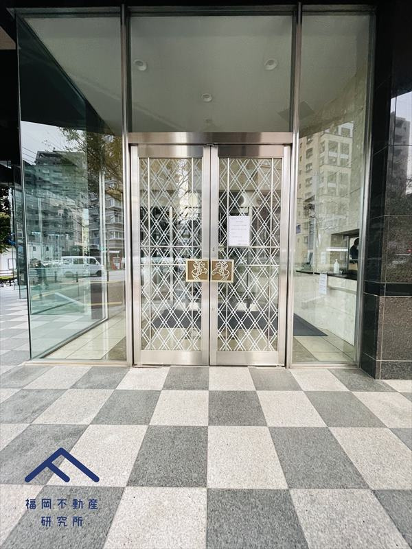 アンピールラトゥール別府のエントランス