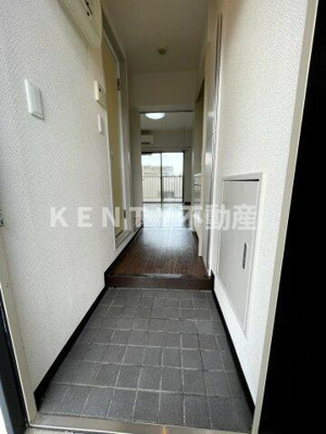 【玄関】 | ＮＵ　ＴＥＲＲＡＣＥ鵜の木 | 明るい玄関です