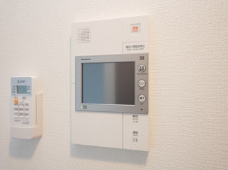 【セキュリティ】 | S-RESIDENCE三国WEST | モニター付きインターホンです