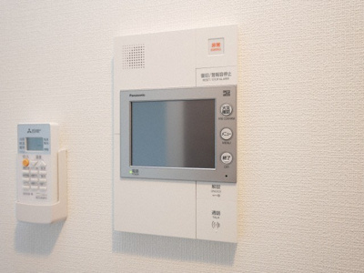 【セキュリティ】 | S-RESIDENCE三国WEST | モニター付きインターホンです