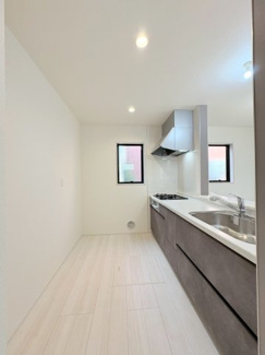 【キッチン】 | 川越市仙波町3丁目　新築分譲　「川越駅」車6分　敷地39坪　【第一小学区】