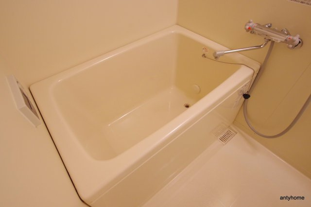 サンプレイス　仲介手数料無料の浴室