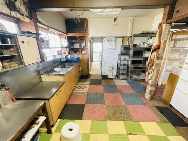 【キッチン】 | 【敷地面積300坪以上】猿島郡境町大字下砂井　中古戸建て