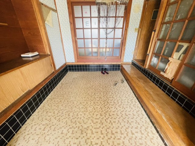 【玄関】 | 【敷地面積300坪以上】猿島郡境町大字下砂井　中古戸建て