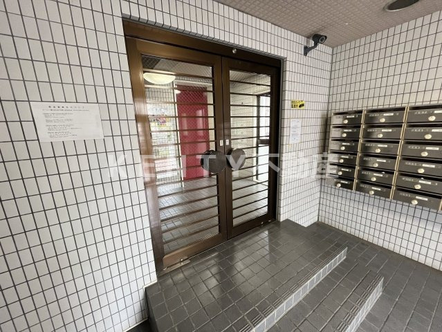 【エントランス】 | ＮＵ　ＴＥＲＲＡＣＥ鵜の木 | 建物の内部です