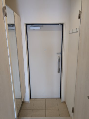 LIVE CASA県庁前の玄関