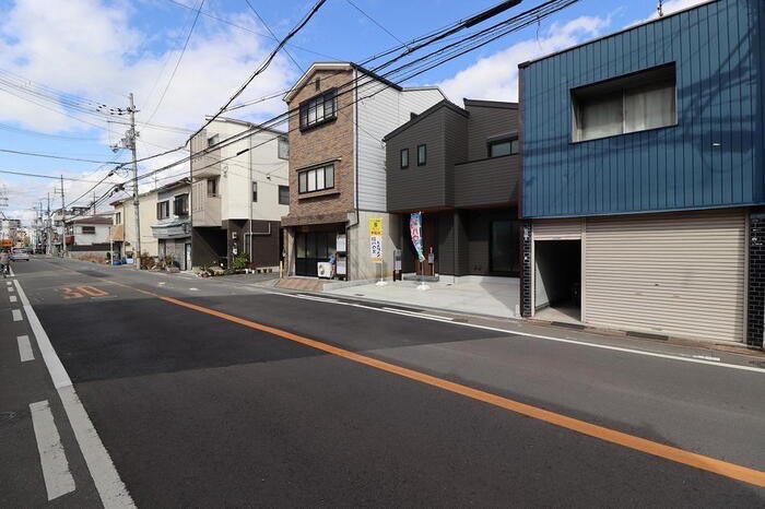 高柳栄町　新築一戸建ての前面道路含む現地写真|■物件内覧・資金計画相談・住宅ローン相談、リフォーム相談、お問合せ受付中■
※当日・翌日のご内覧、ご相談はお電話でのお問合せがスムーズです！