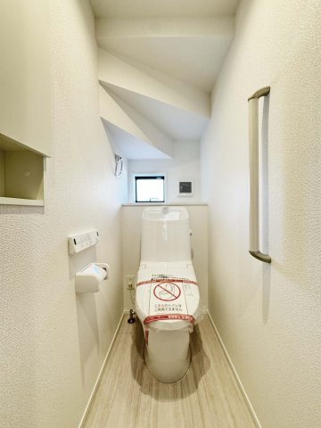 1階、2階に温水洗浄暖房便座