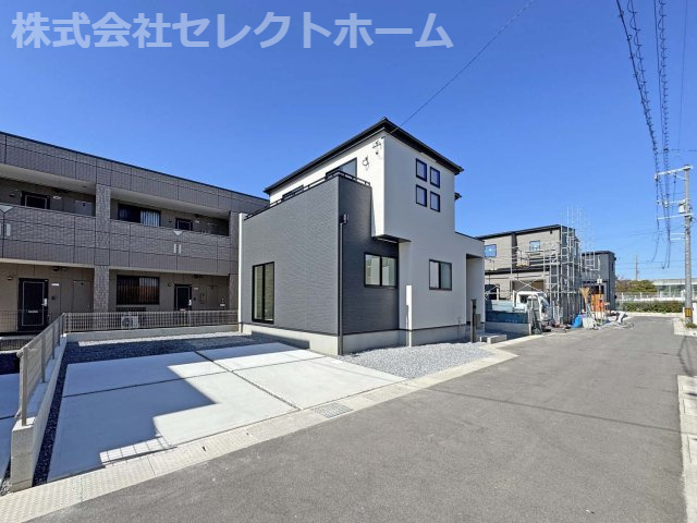 ラグジュアリーなイメージで、広さを確保した玄関ポーチ