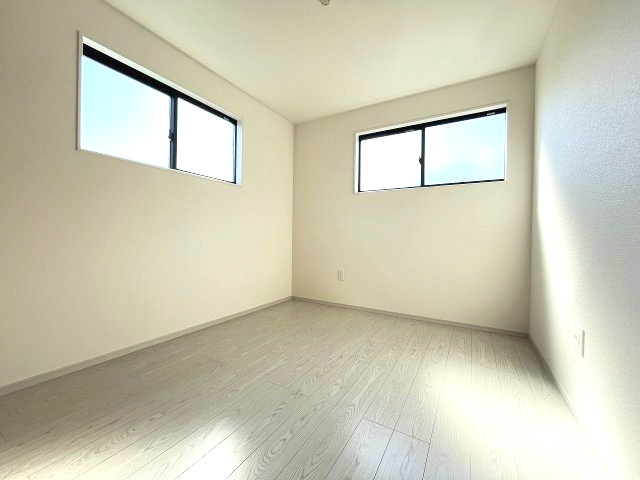 【子供部屋】 | 福岡市城南区友丘4丁目1期　2号棟（全3棟）【仲介手数料無料・0円】 | 施工例。施工例は完成時と異なる場合があります。