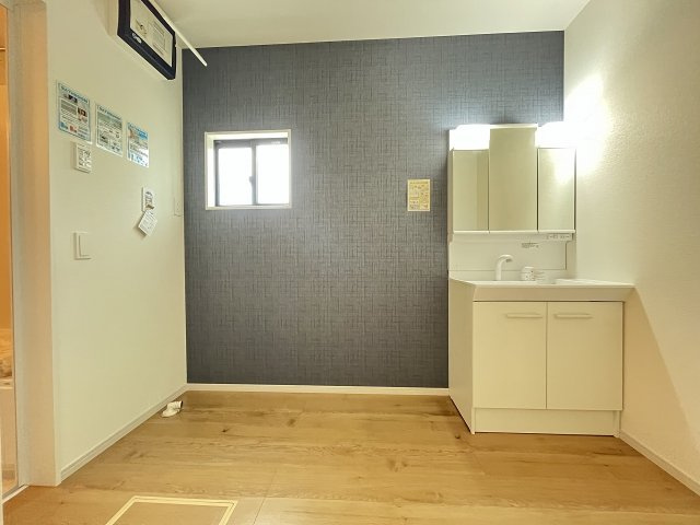 【洗面所】 | 福岡市城南区友丘4丁目1期　3号棟（全3棟）【仲介手数料無料・0円】 | 施工例。施工例は完成時と異なる場合があります。