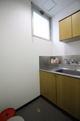 【その他共用部分】 | 港都ビル | 給湯室