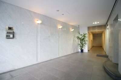 【エントランス】 | 港都ビル