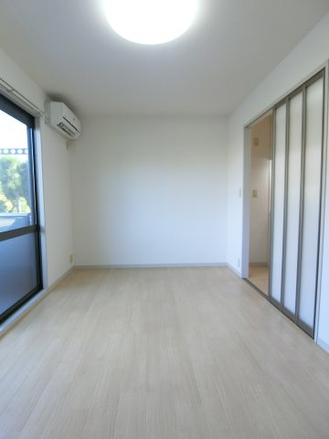 ヴィラージュの居間・リビング