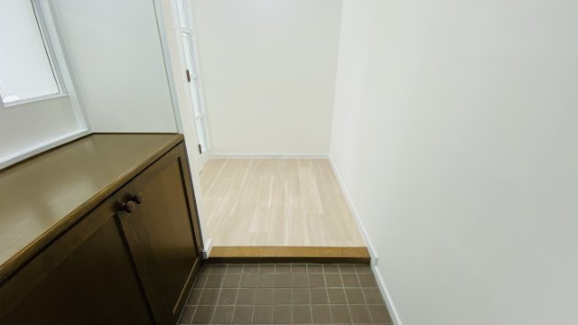 【動画付き】軽井沢 フルリフォーム済 中古マンションの玄関