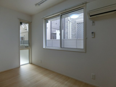 【寝室】 | ヴィア・ラッテア