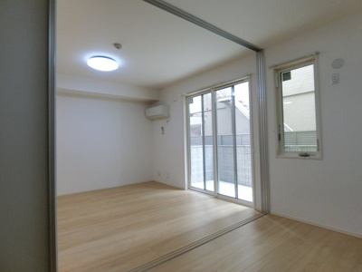 【洋室】 | ヴィア・ラッテア