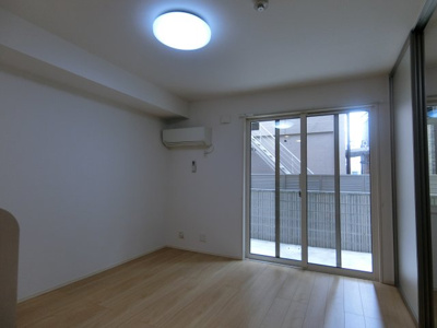 【洋室】 | ヴィア・ラッテア