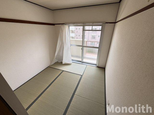 鶴山台21号棟の和室