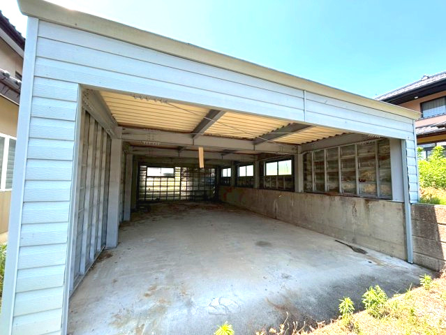 中古戸建　上高井郡小布施町小布施の駐車場|ガレージつき