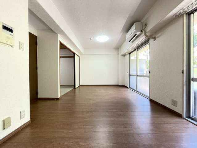 サーパス西陵・楠館の居間・リビング