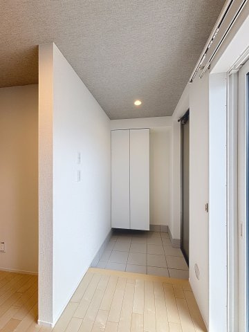 ストーンヒルズ南栄町（メゾネット）の玄関