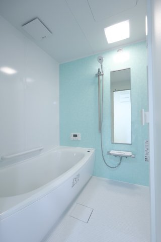 ストーンヒルズ南栄町（メゾネット）の浴室