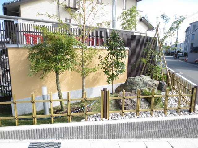 セジュール上西喜 A棟のエントランス