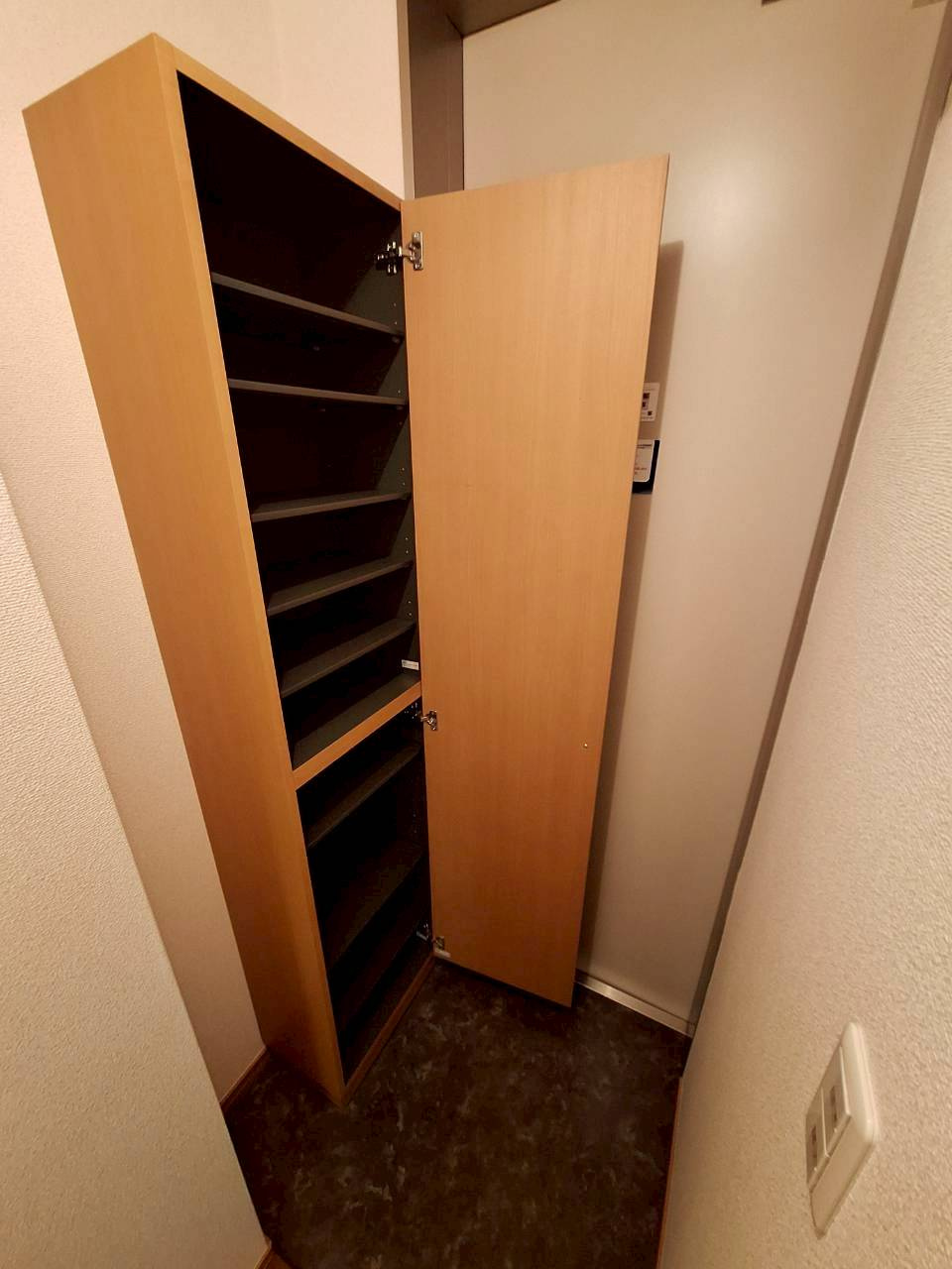 メゾン　リヴィエールの玄関