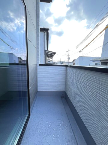 【バルコニー】 | 春日市千歳町2丁目2期　1号棟（全1棟）【仲介手数料無料・0円】 | 現地写真。