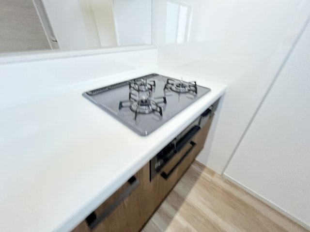 【キッチン】 | 春日市千歳町2丁目2期　1号棟（全1棟）【仲介手数料無料・0円】 | 現地写真。