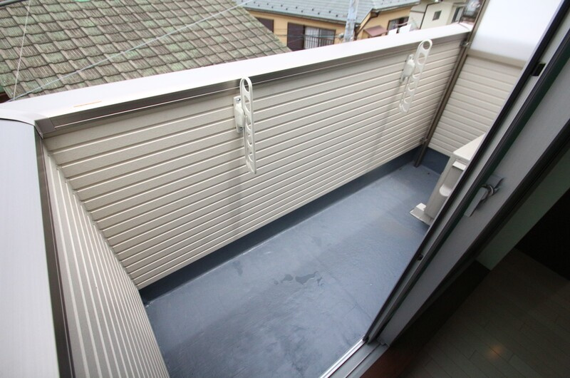 板橋区稲荷台のアパートのバルコニー