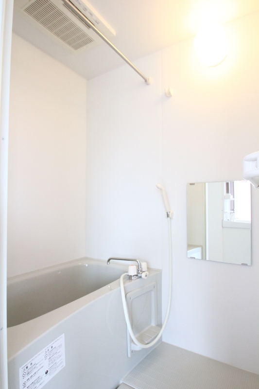 板橋区稲荷台のアパートの浴室