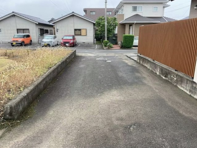 庄内町6丁目　売土地の前面道路含む現地写真
