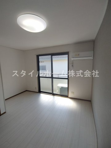 セジュール宮腰の洋室
