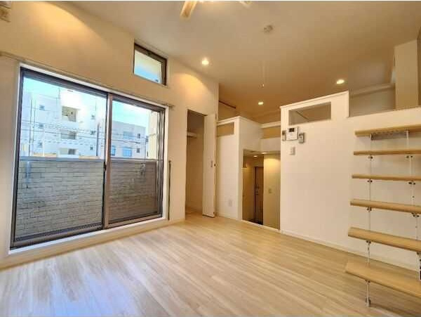 グリーンリーフ名城清水の居間・リビング