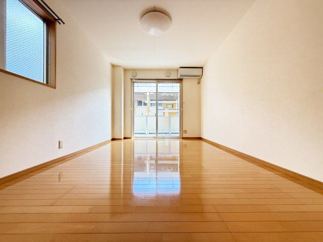 マンションつくし野の居間・リビング