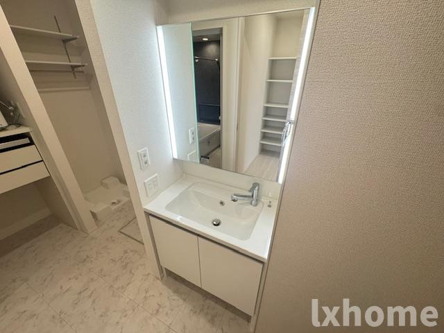 クラシスト千里丘上の洗面所|脱衣スペースもあります