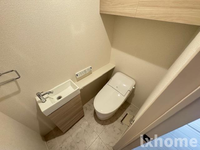 クラシスト千里丘上のトイレ|清潔感のあるトイレです