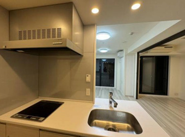 DEUX TOURS ドゥ・トゥール EASTのキッチン