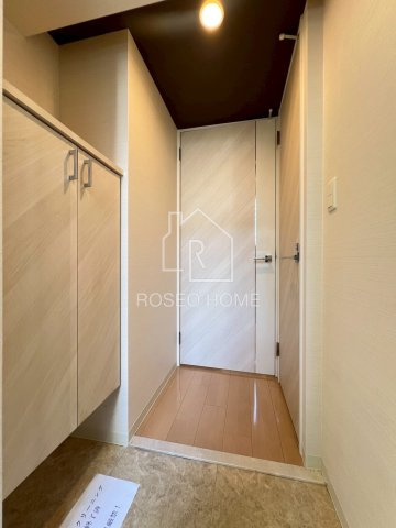 グランプラス谷町の玄関