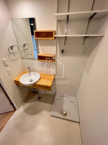 グランプラス谷町の独立洗面台