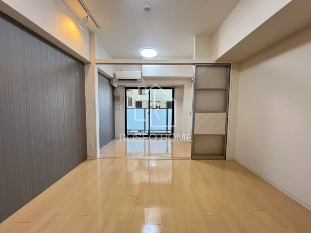 グランプラス谷町の居間・リビング