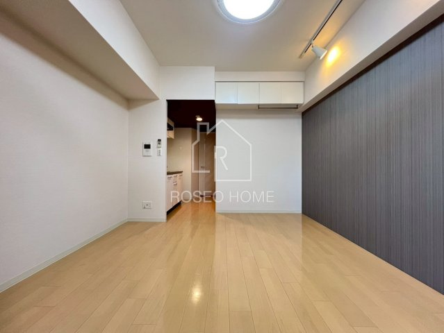 グランプラス谷町の居間・リビング