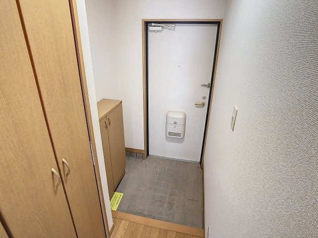 コーポライムグリーンの玄関