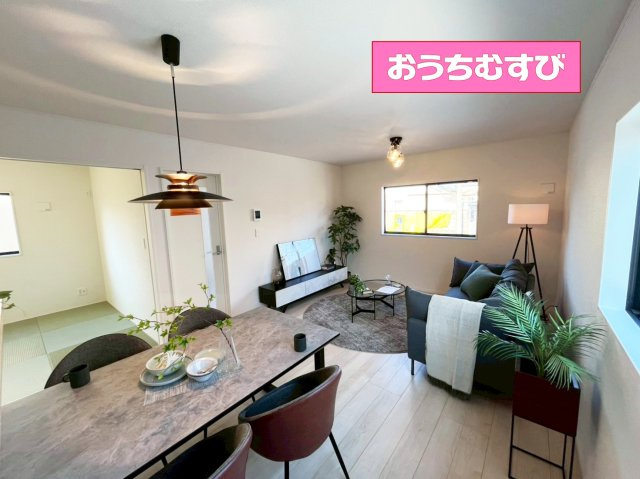 春日井市大留町第11(全9棟)の居間・リビング