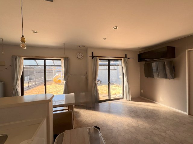 【居間・リビング】の画像