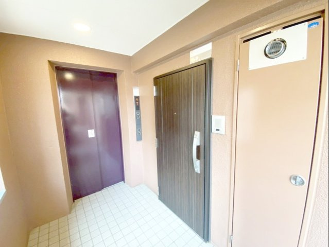 三愛シティライフ箱崎12のその他共用部分|エレベーターを降りてすぐ側のお部屋です！