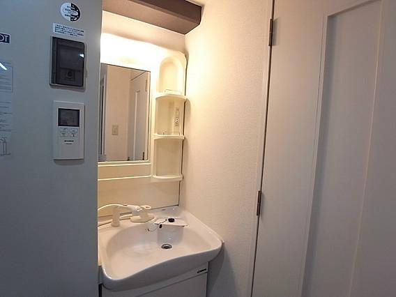 ファビュロウスサンコーの洗面所