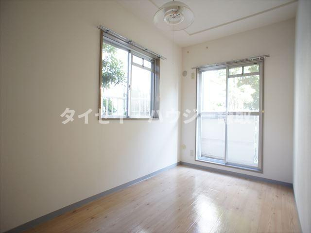 ルミエール若葉の居間・リビング